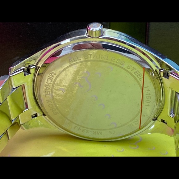 Michael Kors Black Silver Dial Ladies Watch - Picture 3 of 8